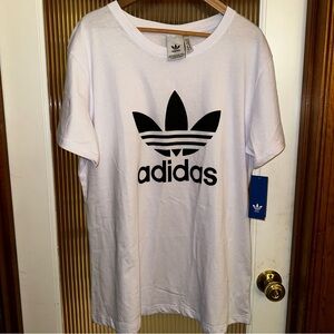 White Adidas Tee- NWT! Size 2X-3X